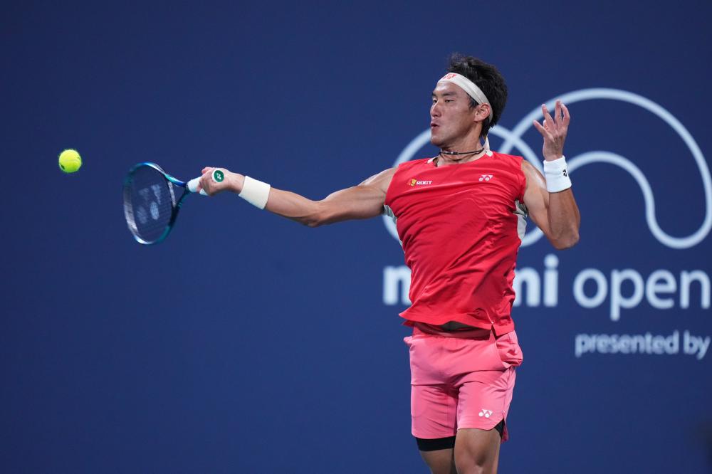 受采访时提 受采访时提